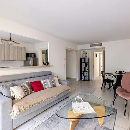La Parenthese Calme Avec Grand Balcon Et Parking Pour Evasion A Deux Pas Du Centre * 칸느